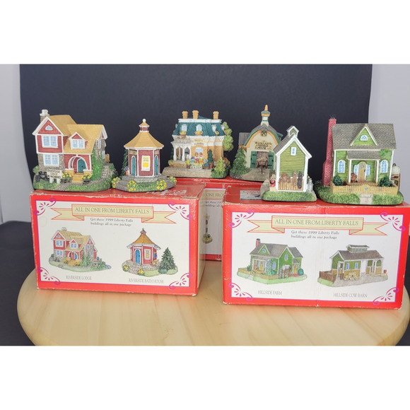 Liberty Falls All in One with Boxes 6 Houses - READ - Picture 1 of 16